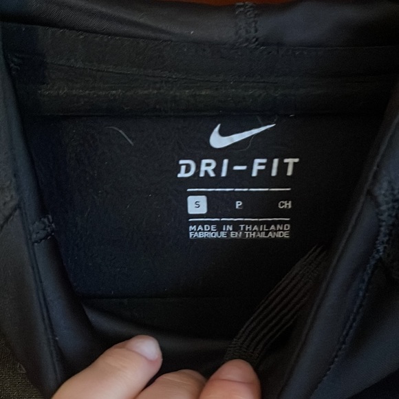 Nike dri fit hoodie - Picture 2 of 4